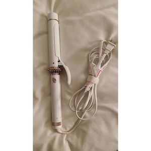 T3 1.25” CURLING IRON